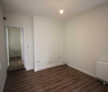 1 bedroom semi-detached house to rent - Photo 2