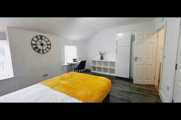 4 Bed Terraced House, Westbourne Road, CH43 - Photo 1