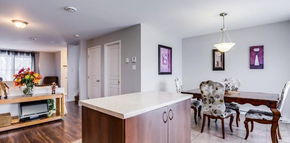 Logement maison 5 et demi : 2 550$ / mois Libre maintenant - Photo 2