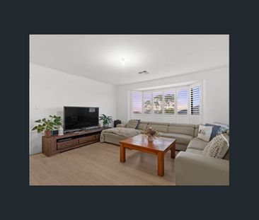 Stylish & Spacious Family Living in a Peaceful Seaford Rise Court - Photo 1