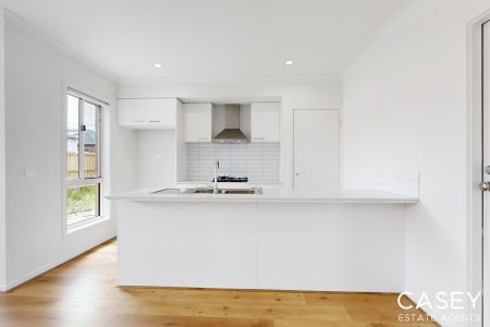 31 Langer Circuit, Cranbourne - Photo 3