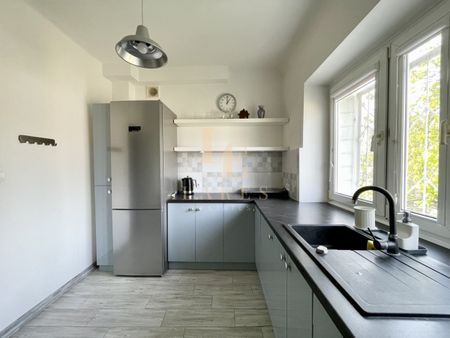 Metro|Piwnica|Widok na Pałac Kultury i Nauki - Zdjęcie 2