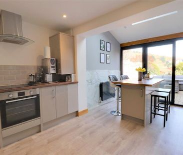 2 bedroom semi-detached house to rent - Photo 5