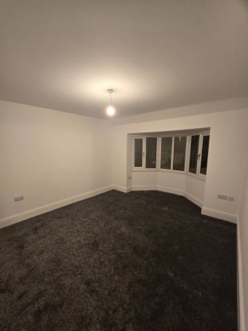 3 Bed Semi-Detached House, Burnaston Road, B28 - Photo 5