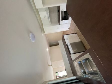 &ast;4-Bedroom Family Home for Rent in Moranbah&comma; QLD&ast;&ast; - Photo 4