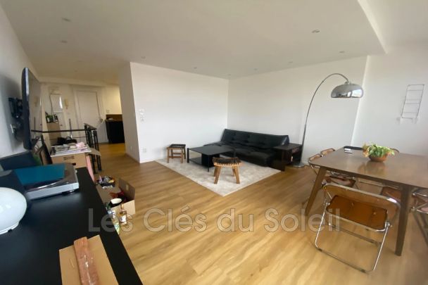 Location appartement 4 pièces 71 m² Hyères - Photo 1