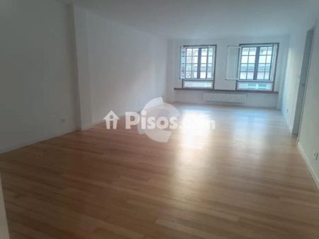 Piso en alquiler en Centro - Photo 2