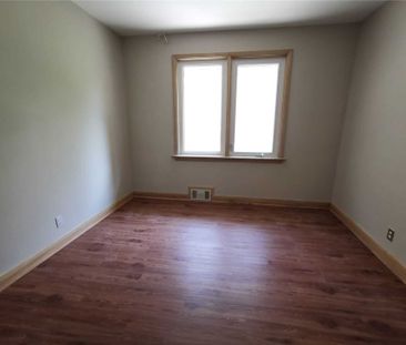 For Lease - 67 Munro Boulevard, Toronto, Ontario - Photo 5