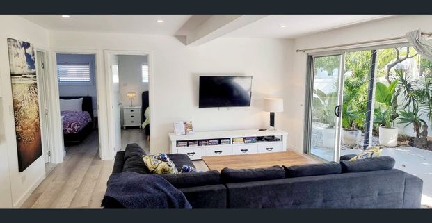 Miami furnished ground floor duplex apartment, Utilities Included - 400m to Beach - Photo 1