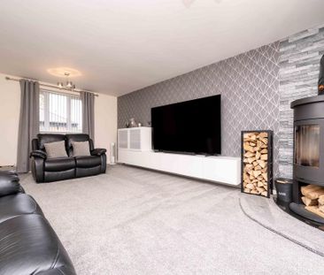 4 bedroom property to rent - Photo 2