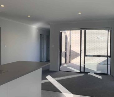 Near new modern Home - Photo 1