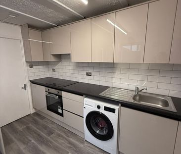 Room in a Shared House, Snowdon Road, BS16 - Photo 4