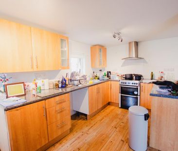 2 bedroom detached house to rent - Photo 4