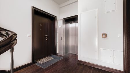 Ekskluzywny apartament z tarasem w kamienicy - Zdjęcie 2