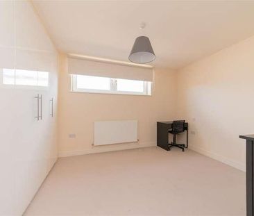 Lodge Lane, London, N12 - Photo 5