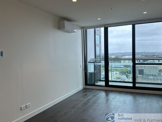 Welcome to THE LONSDALE - Photo 1