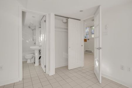 For Lease - 321 Palmerston Boulevard Unit# Coach House, Toronto, Ontario - Photo 3