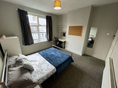 4 bedroom house share to rent - Photo 3