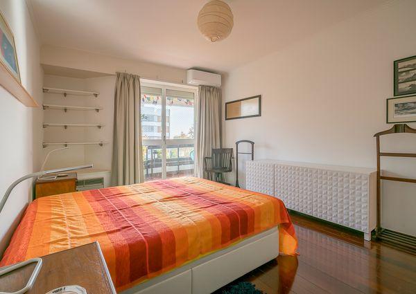 Apartamento T2 para arrendamento com móveis no Alto da Barra em Oeiras