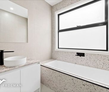 Contemporary and Convenient - Photo 6