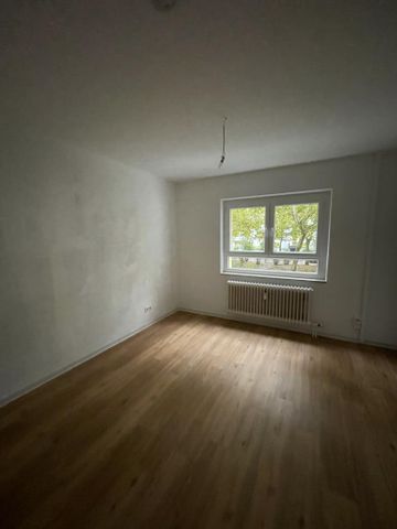 Großzügige 3-Zimmer-Wohnung in Darmstadt-Eberstadt ! - Photo 4