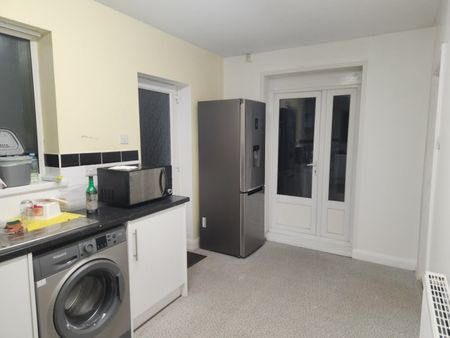 Room in a Shared House, Alford Avenue, M20 - Photo 4