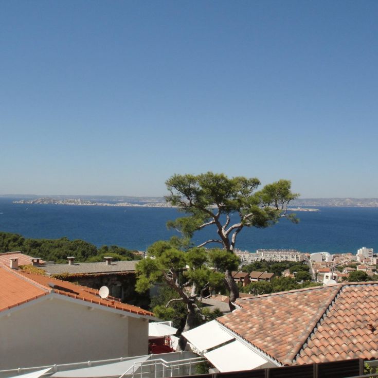 Villa Location Résidence Secondaire Meublée 226m² Marseille 13008 - Photo 1