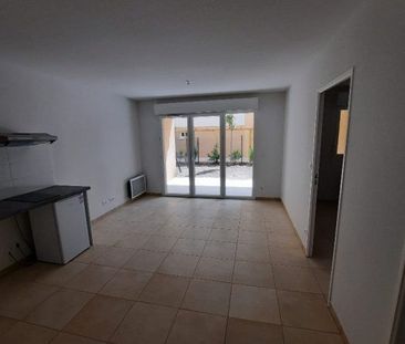 T2 AVEC TERRASSE / JARDIN ET PARKING - Photo 2