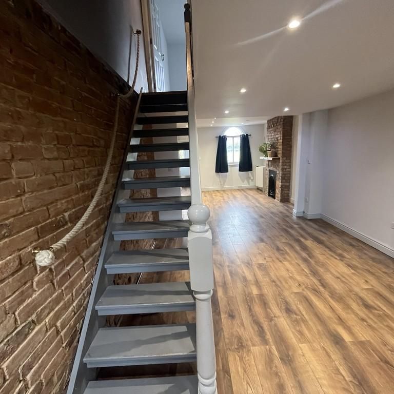 2 bedroom cottage to rent - Photo 1