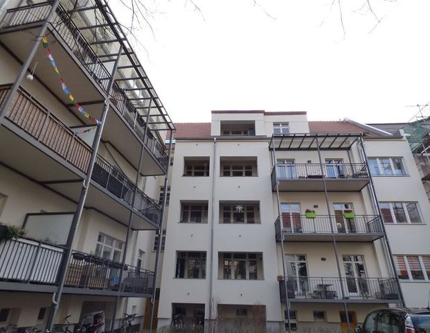 Hochwertige 2-Zi. Whg. mit halboffener Küche, Parkett, Balkon! - Photo 1