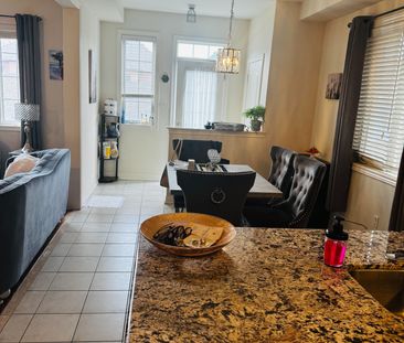 For Lease - 5463 Tenth Line, Mississauga, Ontario - Photo 2