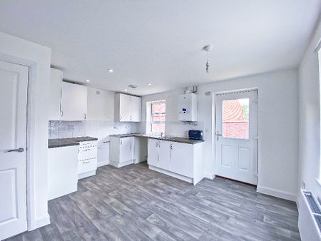 Blackburne Way, Tongham, Farnham, Surrey, GU10 - Photo 3