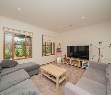 Neat & Complete! - Photo 1