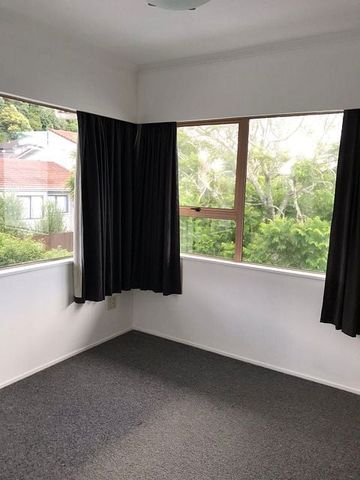 Macleans and BBI zone with sea view 3 bedroom unit - Photo 3