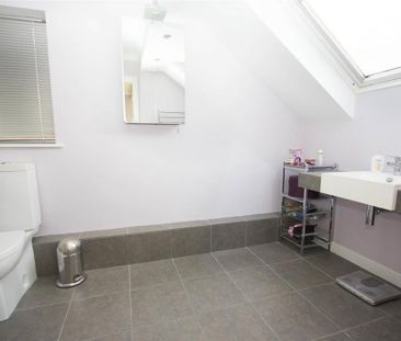 4 bedroom detached house to rent - Photo 5