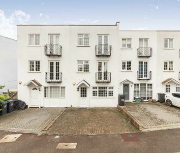 Eaton Drive, KT2, London - Photo 1