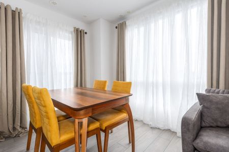 For Lease - 18 Lytham Green Circle Unit# 2, Newmarket, Ontario - Photo 4