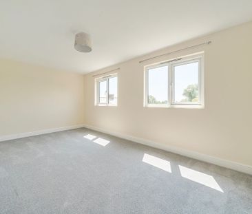 36, Victoria Road - Photo 2