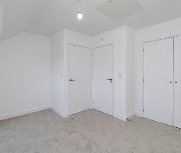 4 bedroom semi-detached house to rent - Photo 4