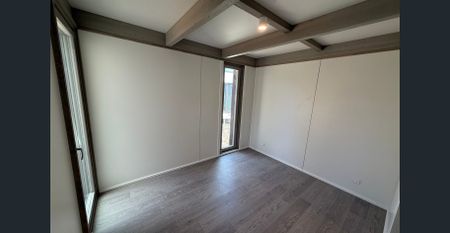 Modern 3-Bedroom Home with Breathtaking Lake Views in East Jindabyne - Photo 4