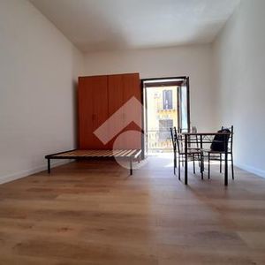 Monolocale in affitto - Photo 2