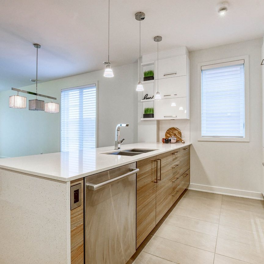 Condo for rent, Montréal (Saint-Laurent) - Photo 1