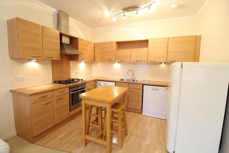 2 bedroom flat to rent - Photo 5