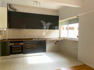 Apartment Modern excellent condition 2 bedrooms for rent São Domingos de Benfica Lisboa - garden - Photo 3