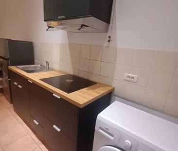 Location Appartement 2 pièces 34m² MARSEILLE 2ème - Photo 3