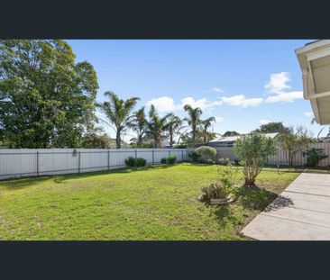 31 Adrian Street, Christie Downs, SA 5164 - Photo 5