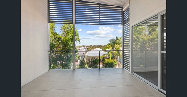 Modern Two-Bedroom Apartment with Air Conditioning & Private Patio - Photo 1