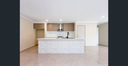 Spacious Family Retreat !!! - Photo 2