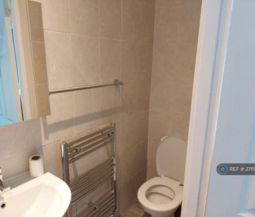 2 bedroom end of terrace house to rent - Photo 6