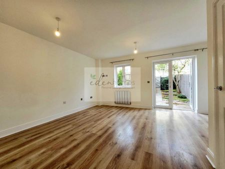 4 bedroom terraced house to rent - Photo 2